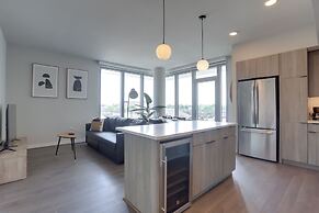 Cozy Apartments Near the Metro