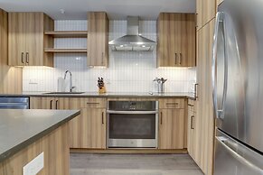 Cozy Apartments Near the Metro