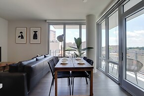 Cozy Apartments Near the Metro