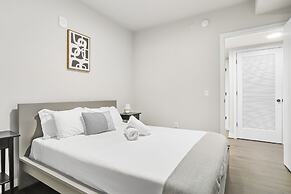 Cozy Apartments Near the Metro