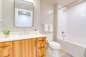 Cozy Apartments Near the Metro