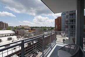 Cozy Apartments Near the Metro