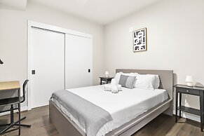 Cozy Apartments Near the Metro