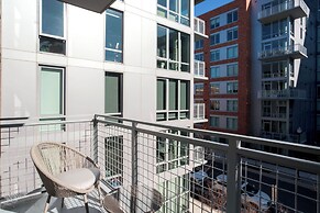 Cozy Apartments Near the Metro