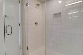 Cozy Apartments Near the Metro