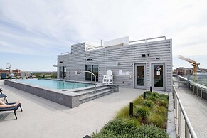 Cozy Apartments Near the Metro