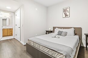 Cozy Apartments Near the Metro