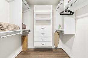 Cozy Apartments Near the Metro