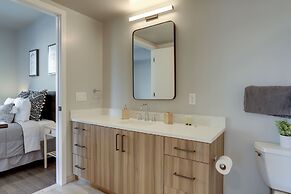 Cozy Apartments Near the Metro