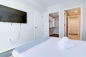 Cozy Apartments Near the Metro