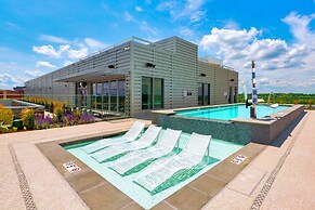 Cozy Apartments Near the Metro