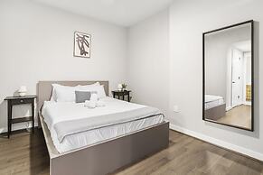 Cozy Apartments Near the Metro