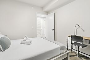 Cozy Apartments Near the Metro