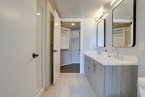 Cozy Apartments Near the Metro