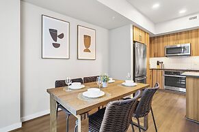 Cozy Apartments Near the Metro