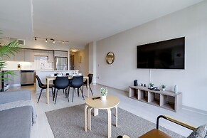 Fantastic Condo Crystal City Rooftop