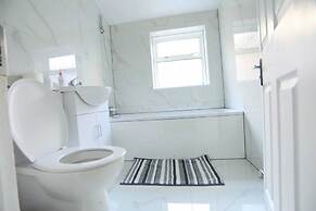 Impeccable 3-bed House in Plumstead, London
