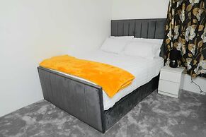 Impeccable 3-bed House in Plumstead, London