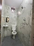 Roomshala 125 Hotel Maharaja