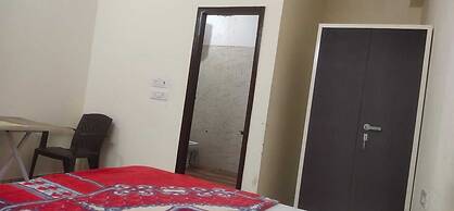 Roomshala 125 Hotel Maharaja