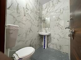 Roomshala 125 Hotel Maharaja