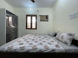 Roomshala 125 Hotel Maharaja