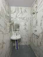 Roomshala 125 Hotel Maharaja