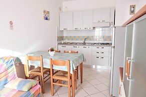 Poolside Escape in Rosolina-beahost