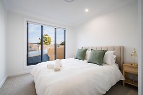 Luxury CBD Townhouse