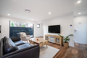 Luxury CBD Townhouse