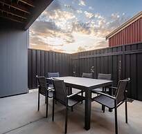 Luxury CBD Townhouse