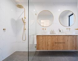 Luxury CBD Townhouse