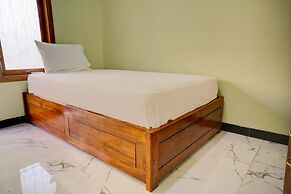 OYO Life 92922 Kost Bu Mala 1 Syariah