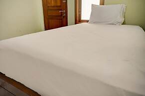 OYO Life 92922 Kost Bu Mala 1 Syariah