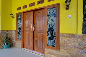 OYO Life 92840 Wisma Morricco