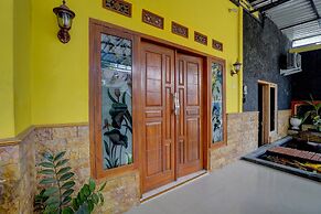 OYO Life 92840 Wisma Morricco