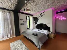 The Locals By Roomshala