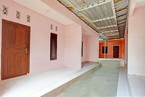 OYO Life  93058 Kos Subur