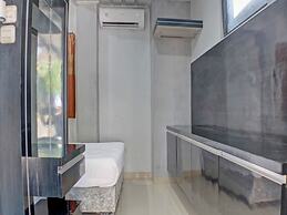 OYO Life 92830 Homestay Slamet Riadi Iv