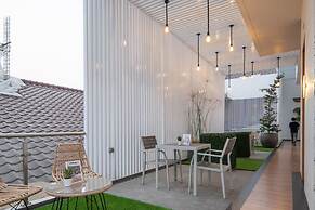 Cove Bening Boutique (Syariah)