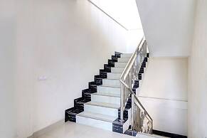 OYO Life 92707 D-akomiba Residence