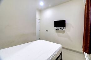 OYO Life 92707 D-akomiba Residence