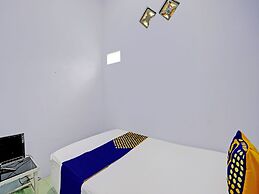 OYO Life 92937 Kost Putri Sarkara Syariah