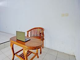 OYO Life 92937 Kost Putri Sarkara Syariah