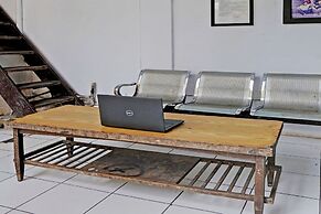 OYO Life 92901 Kost Bu Nur