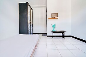 OYO Life 92901 Kost Bu Nur