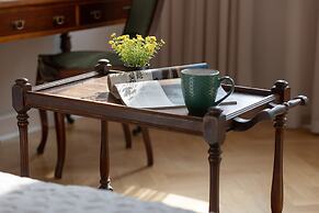 Classic Warsaw by Renters Prestige