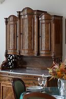 Classic Warsaw by Renters Prestige