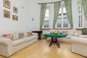 Classic Warsaw by Renters Prestige