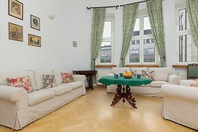 Classic Warsaw by Renters Prestige